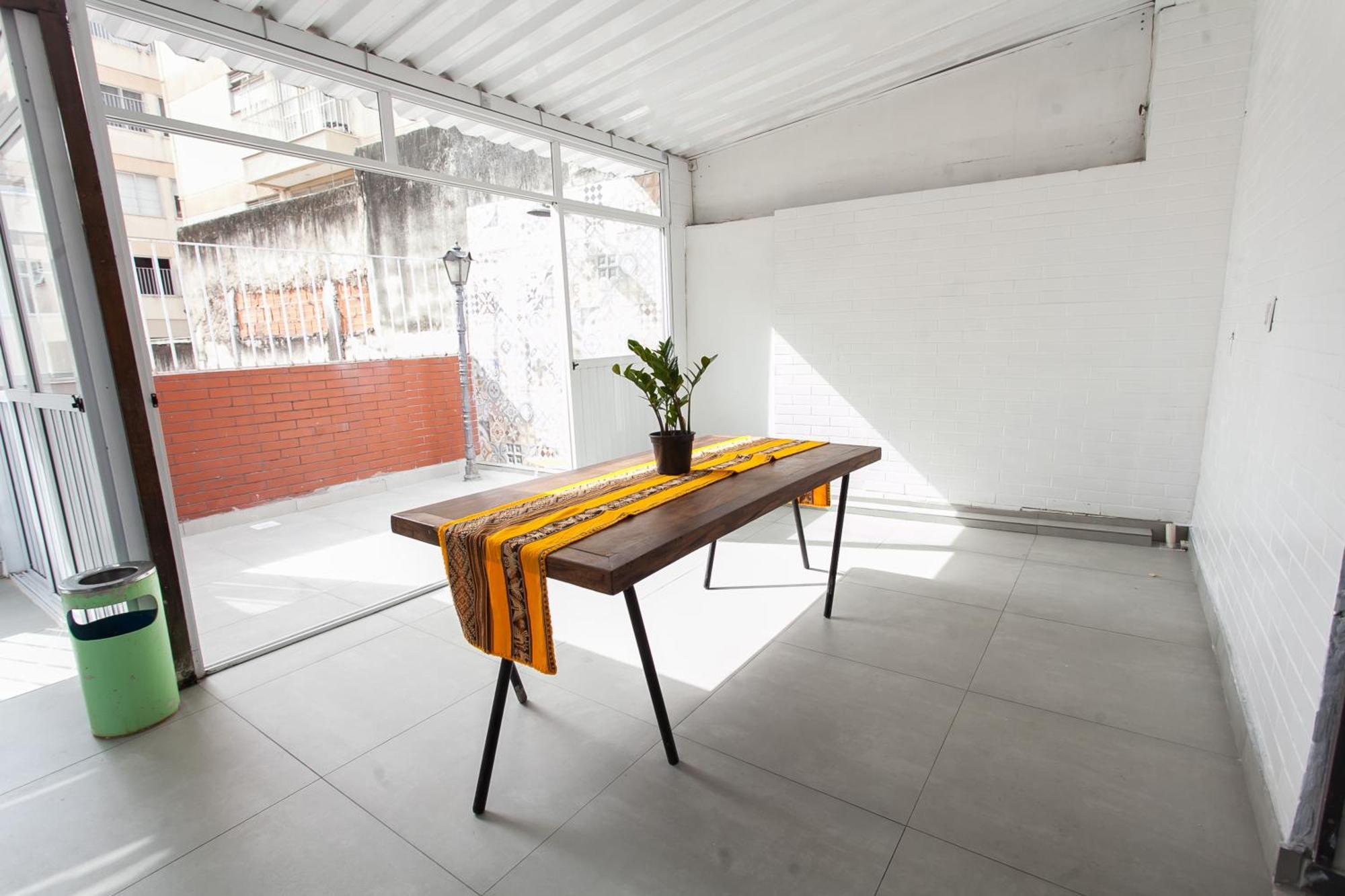 Espaco Sideral - Quartos Com Ar-condicionado, 5min Estadio Maracana, 8min Uerj, Shopping, 12min Metro, Wi-fi 300mbp, Ampla Area Comum Com Cozinha - Pratico E Confortavel Wisma tamu Rio de Janeiro