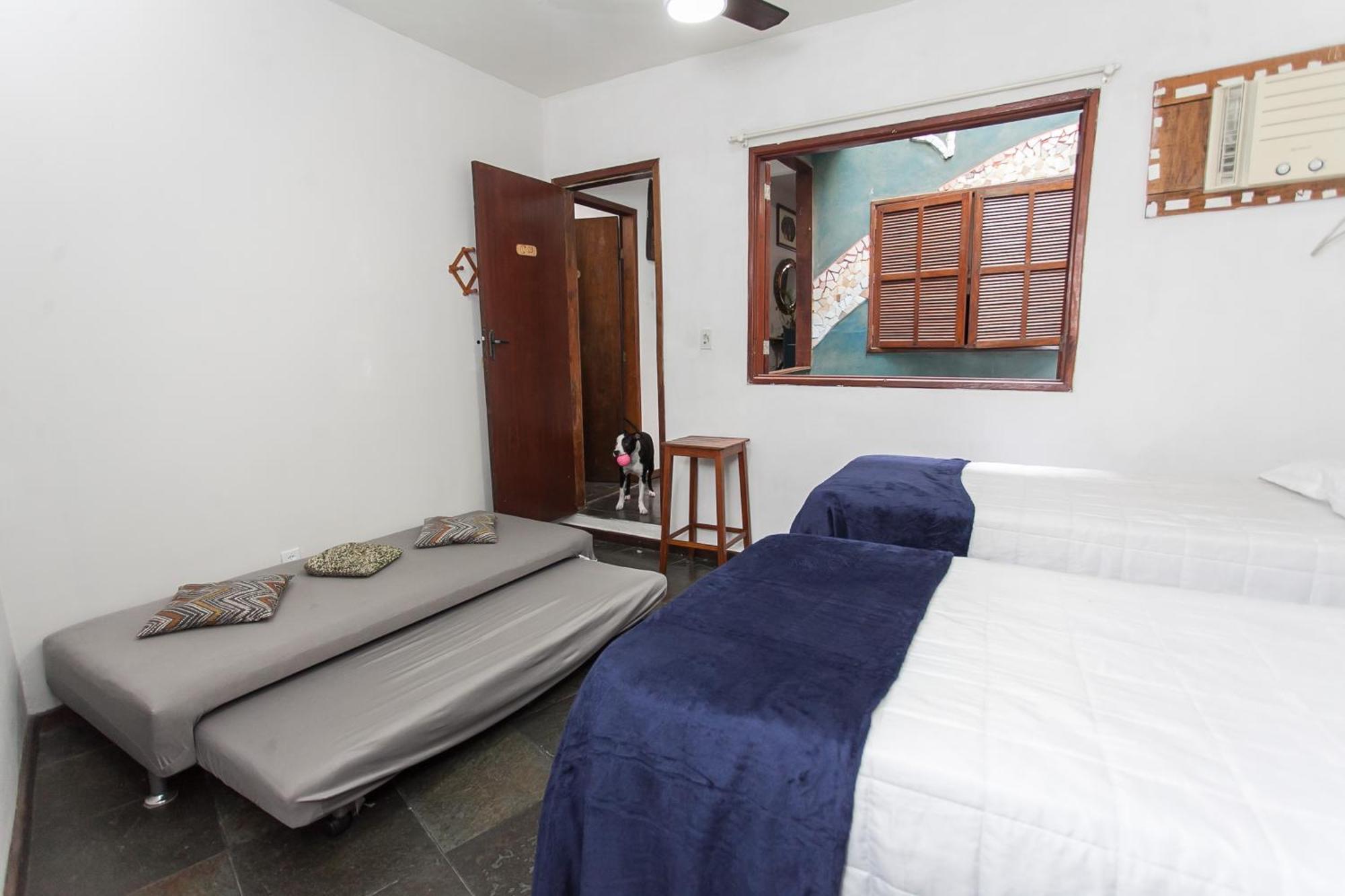 Wisma tamu Espaco Sideral - Quartos Com Ar-condicionado, 5min Estadio Maracana, 8min Uerj, Shopping, 12min Metro, Wi-fi 300mbp, Ampla Area Comum Com Cozinha - Pratico E Confortavel *