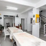 Espaco Sideral - Quartos Com Ar-Condicionado, 5Min Estadio Maracana, 8Min Uerj, Shopping, 12Min Metro, Wi-Fi 300Mbp, Ampla Area Comum Com Cozinha - Pratico E Confortavel